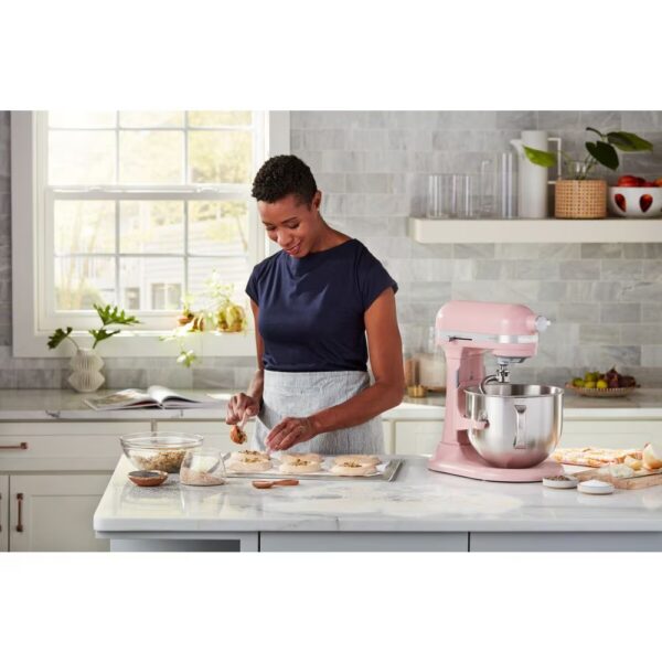 V3RP9U_7QT_DR_TALENT_EMEA_2_Stainless